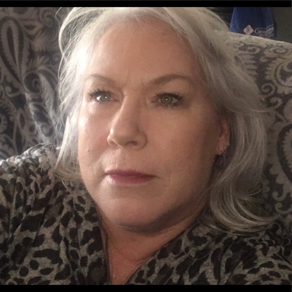 Meet your Posher, Brenda